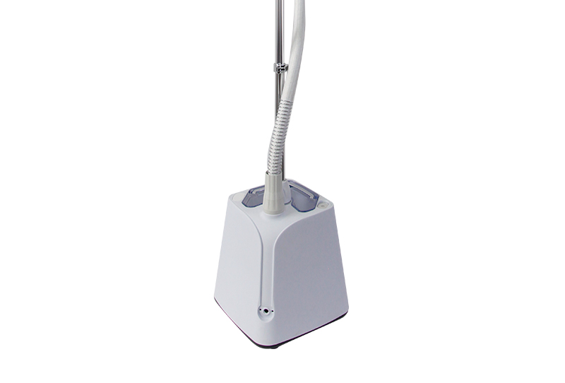 2000W Simple and Aesthetically Pleasing Practical White Vertical Garment Steamer